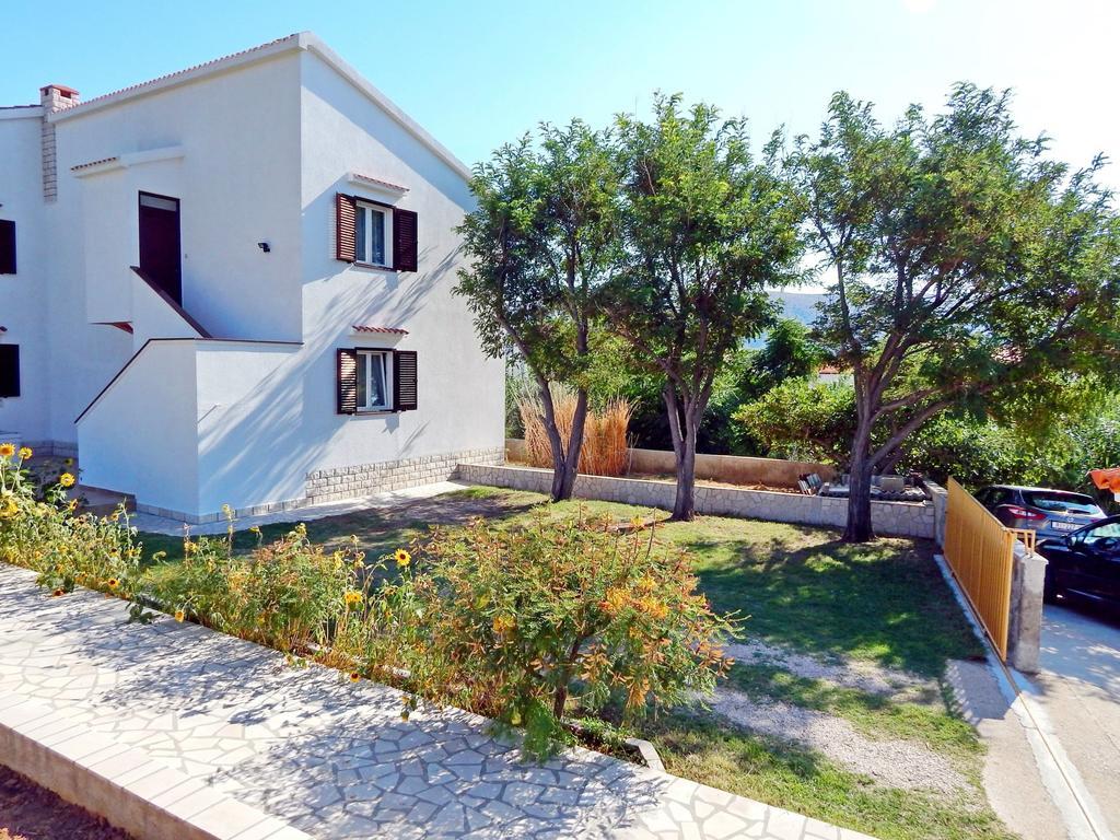 Apartments Rajko Паг Екстер'єр фото