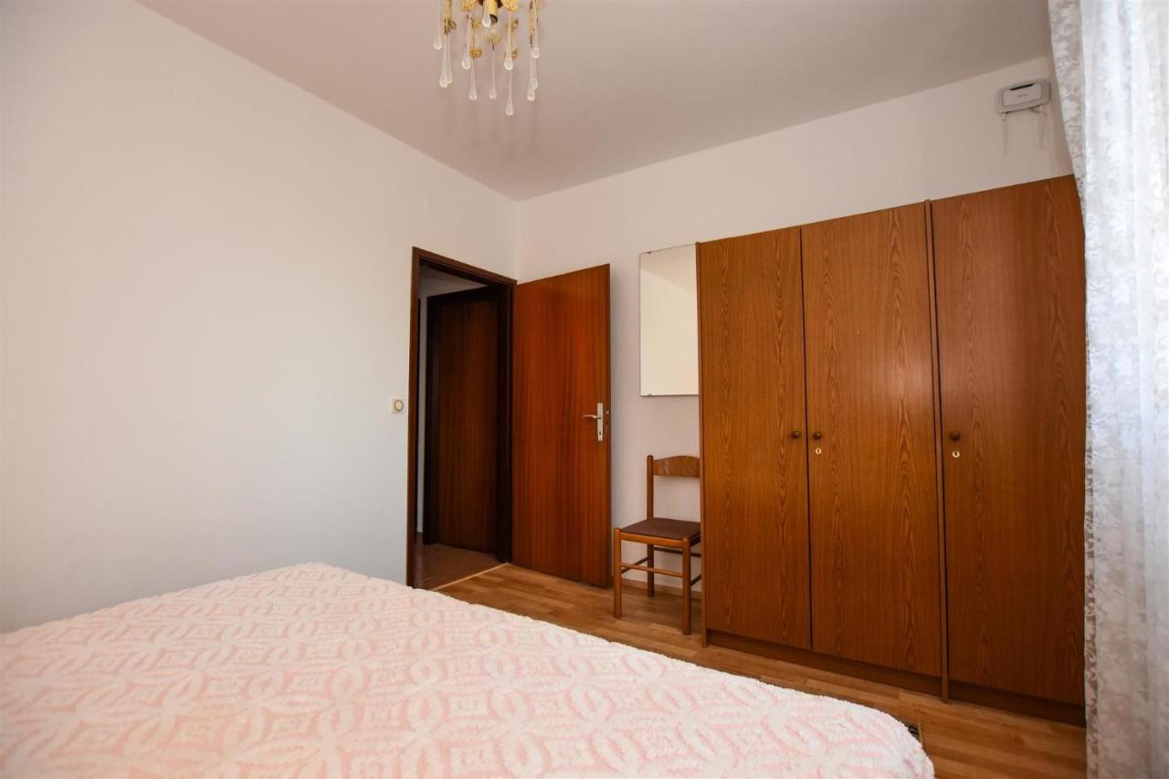 Apartments Rajko Паг Екстер'єр фото