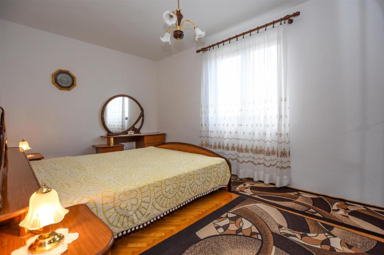 Apartments Rajko Паг Екстер'єр фото