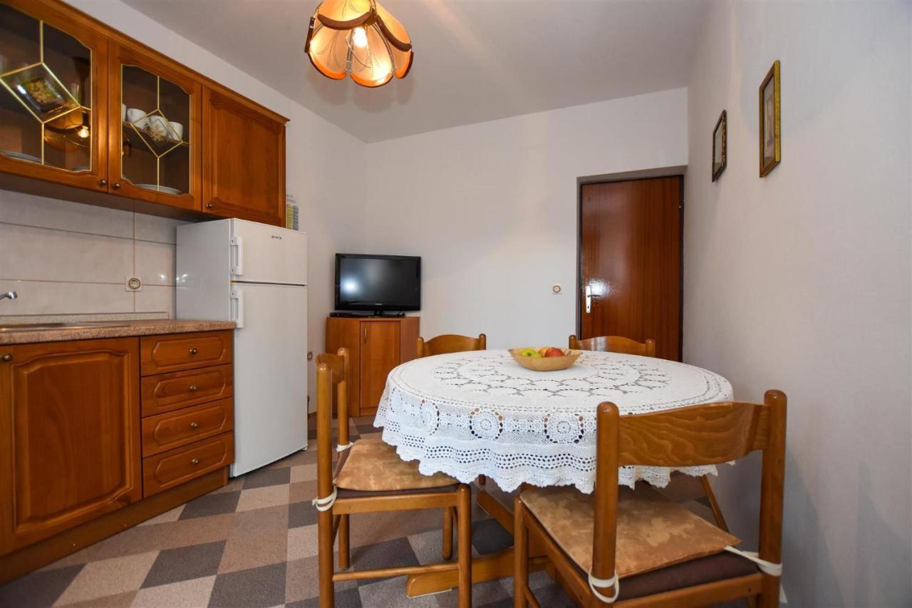 Apartments Rajko Паг Екстер'єр фото